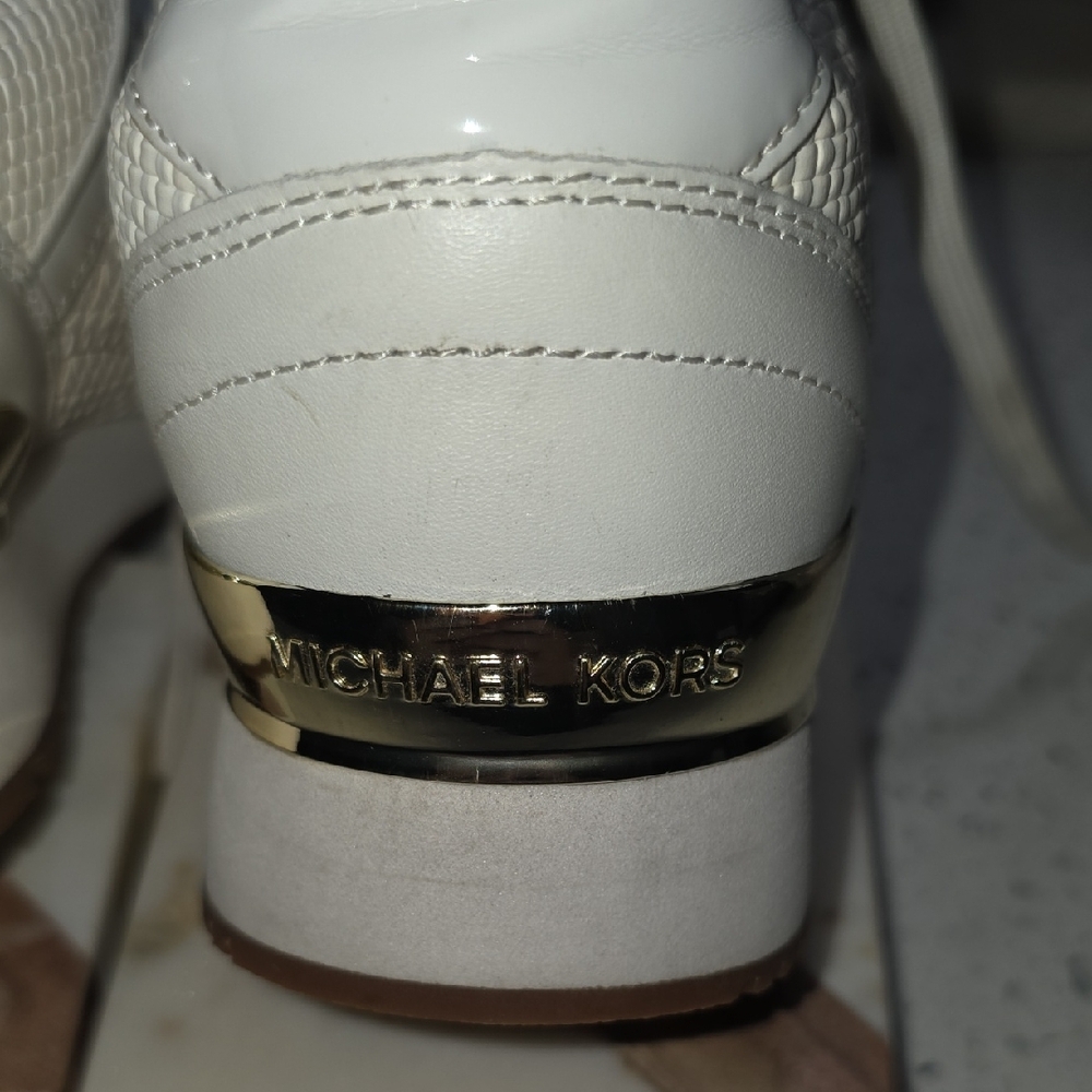 Michael Kors Cream and Gold Textured SneakersMichael Kors Woven Sneakers Size 8 - Picture 6 of 12